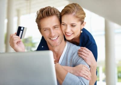 couple-credit-card-computer